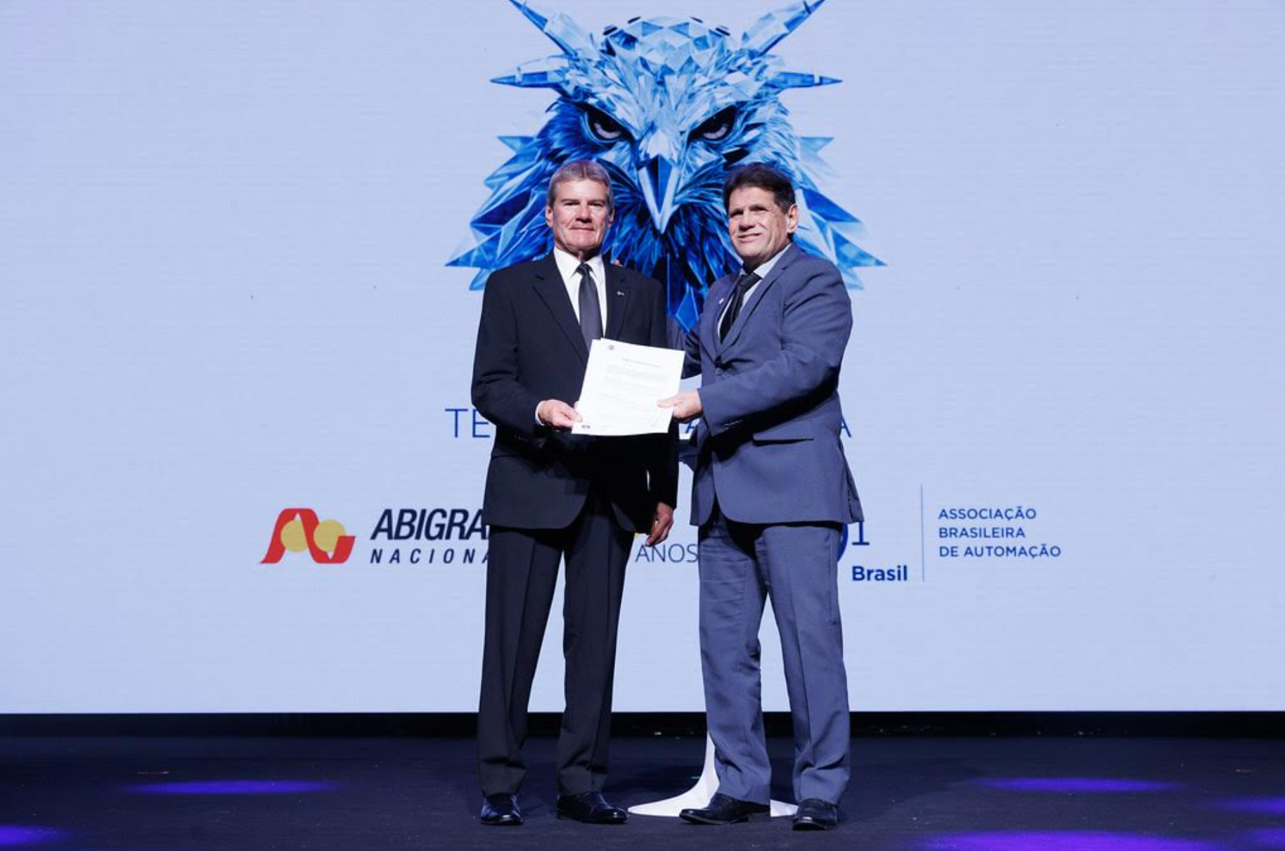 Abigraf Nacional e GS1 Brasil assinam parceria para ampliar uso dos códigos 2D em produtos impressos