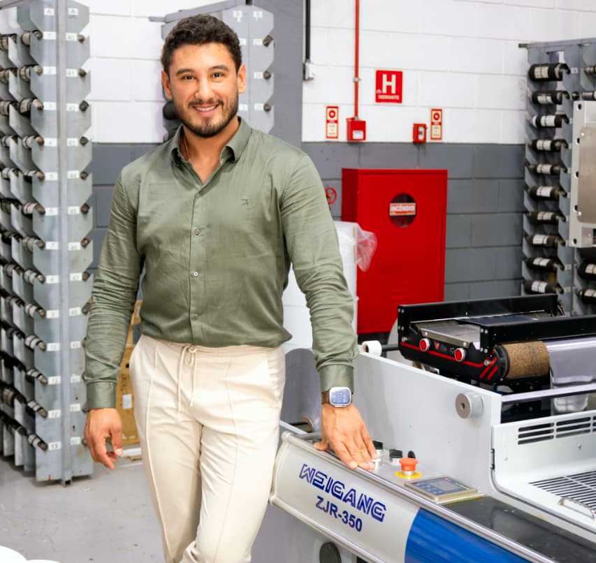 Com 20 impressoras Weigang comercializadas e instaladas no Brasil, Furnax fortalece a presença da tecnologia asiática no mercado de rótulos