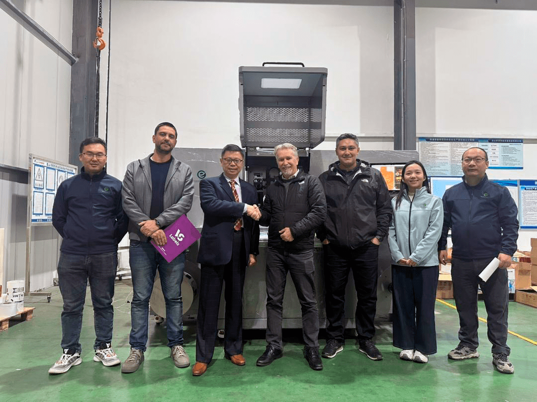 Grupo VinilSul traz para o Brasil solução inédita de enobrecimento digital label