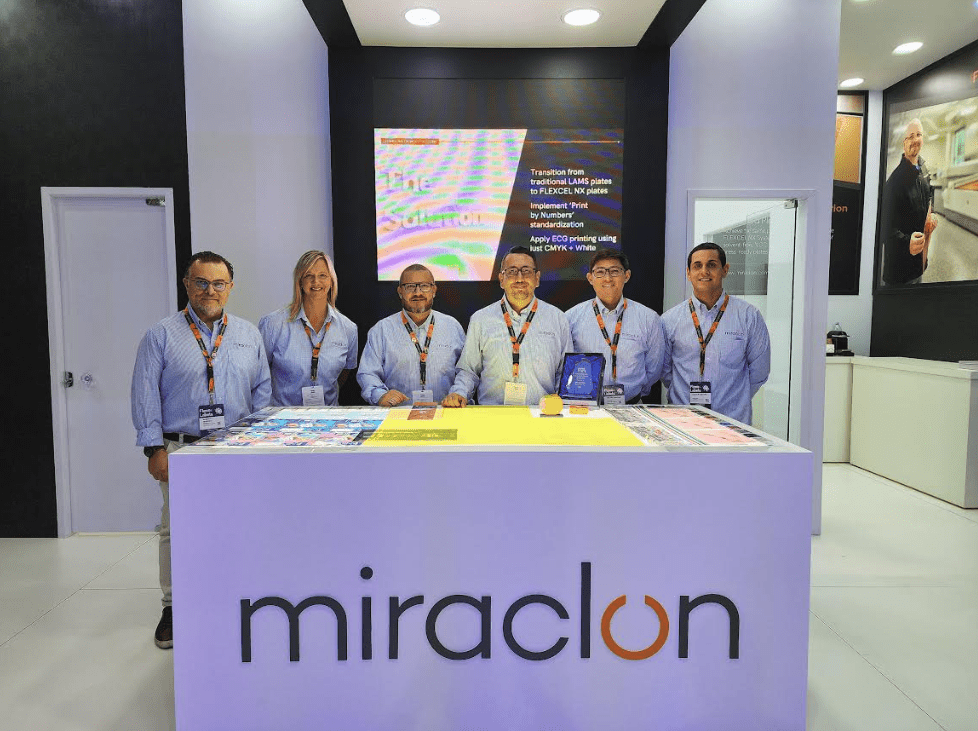 Miraclon destaca seu foco no cliente em termos de eficiência, consistência e tecnologia flexográfica moderna na Flexo & Labels Expo 2026