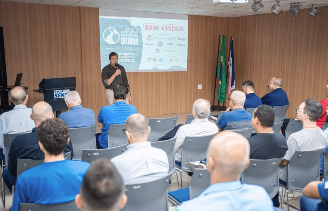 Encontro Regional da Abiea reúne cerca de 100 profissionais do setor de rótulos e etiquetas autoadesivas em Vitória (ES)