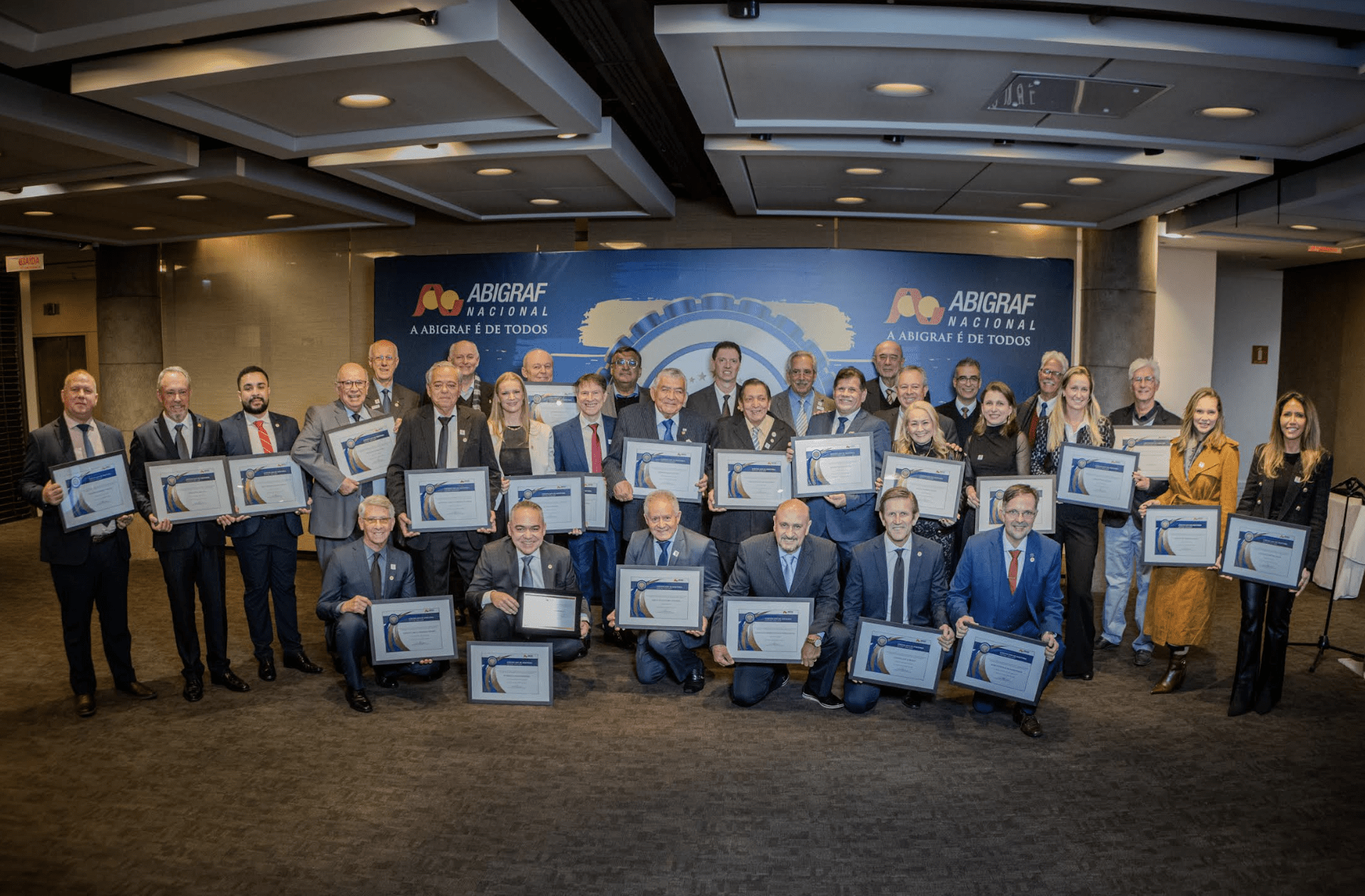 Abigraf Nacional empossa Diretoria para triênio 2026/2029